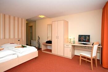 Mueritzperle Hotel วาเริน ภายนอก รูปภาพ
