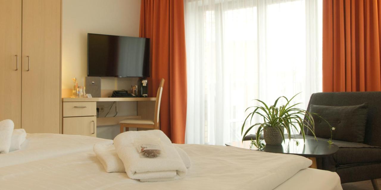 Mueritzperle Hotel วาเริน ภายนอก รูปภาพ
