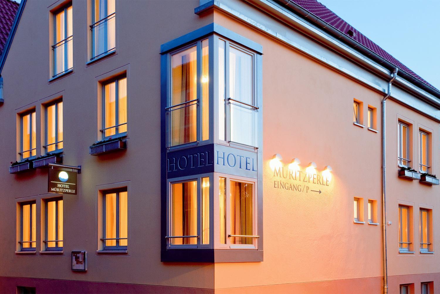 Mueritzperle Hotel วาเริน ภายนอก รูปภาพ